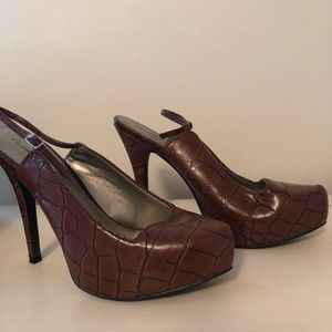 Brown crocodile platform heel